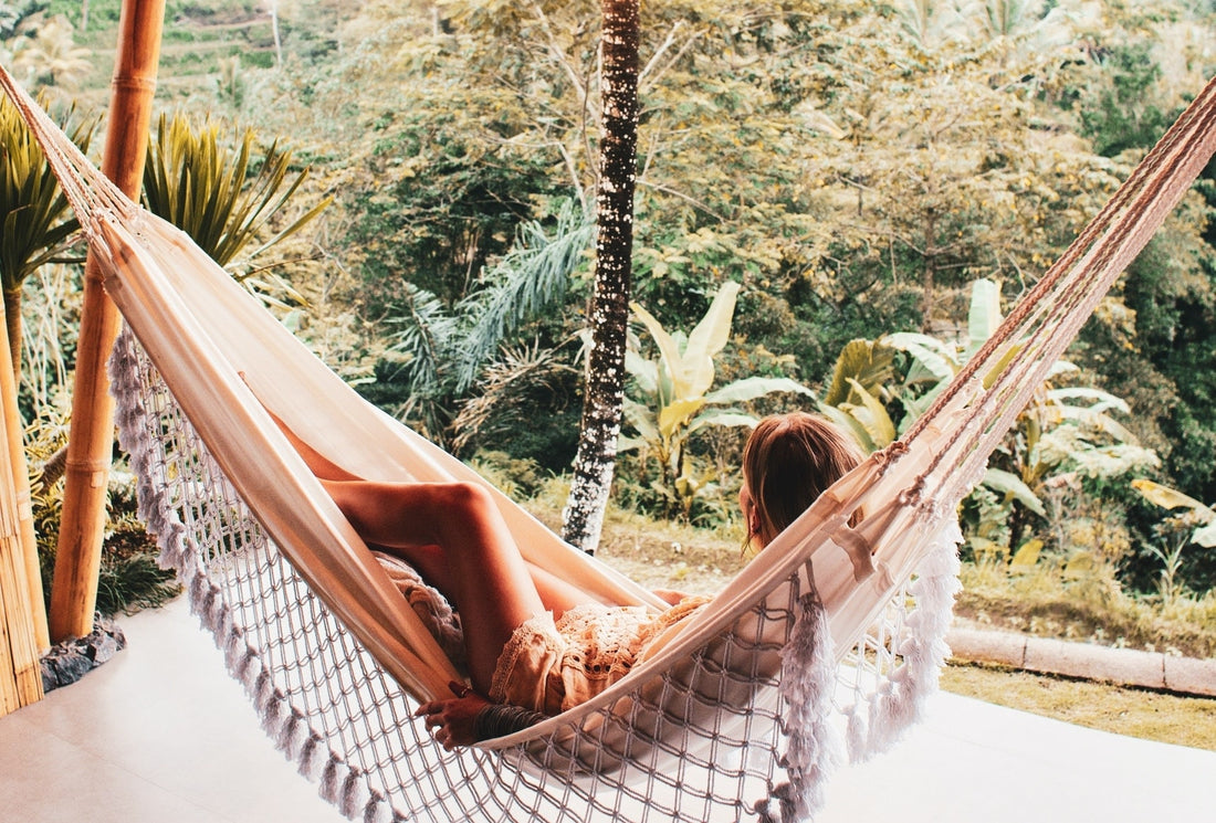 THE LOWDOWN ON LEADING A LOW-TOX LIFESTYLE